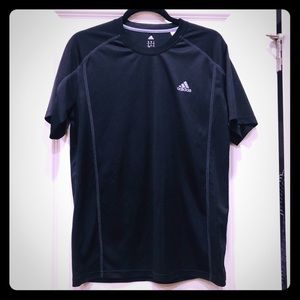 🍀☘️Medium Adidas Climalite T-Shirt